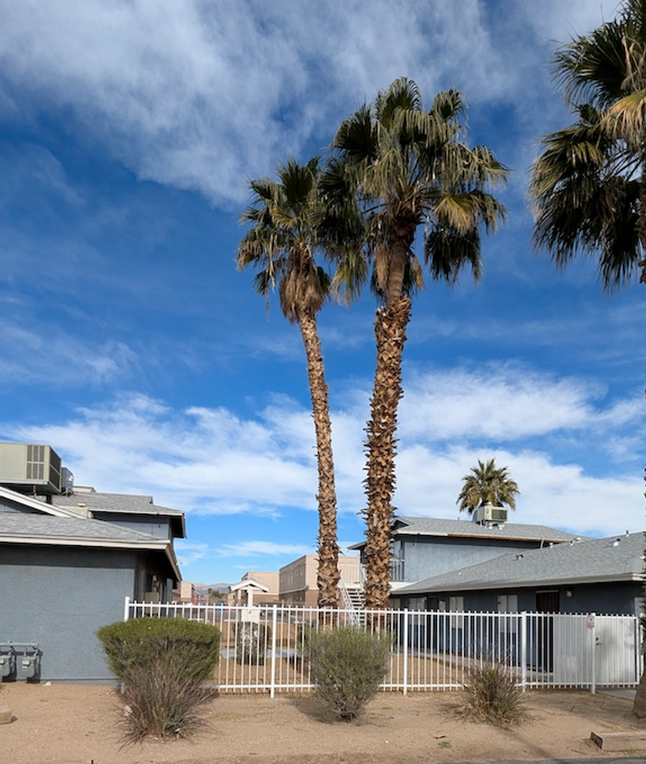 Las Vegas Apartment: 4930 E Owens Ave