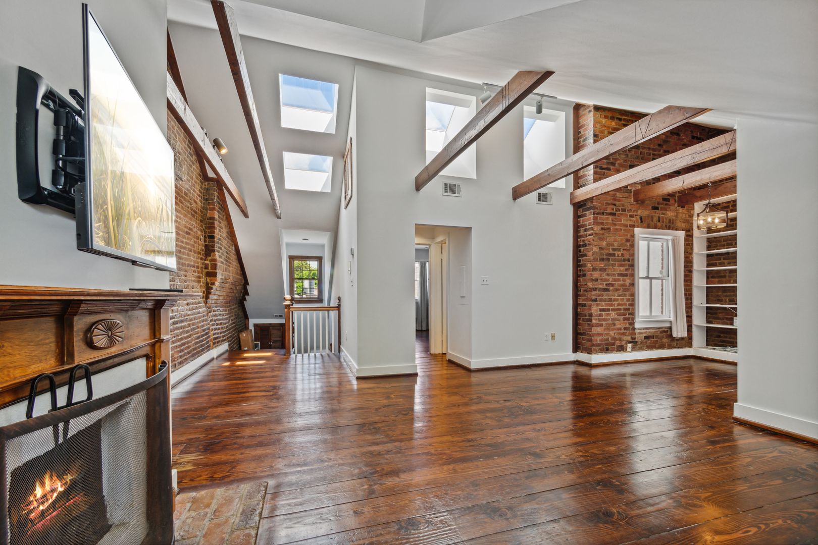 Washington Condo: 3333 N St NW Unit 8