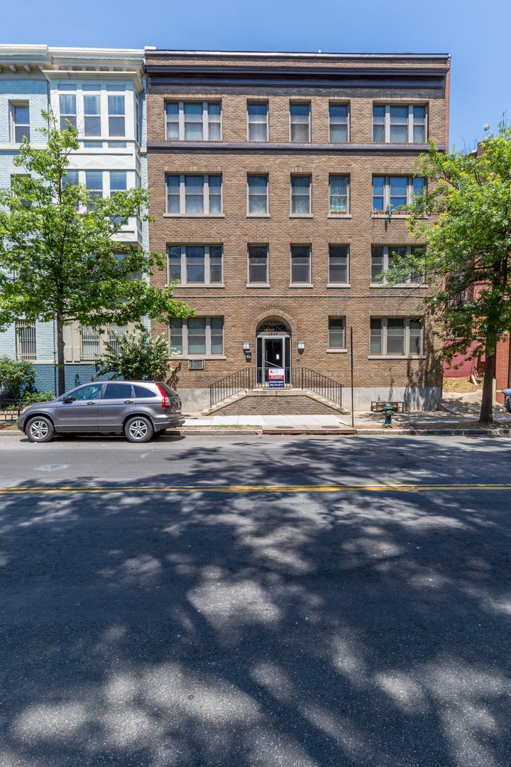Washington House: 1825 Florida Ave NW