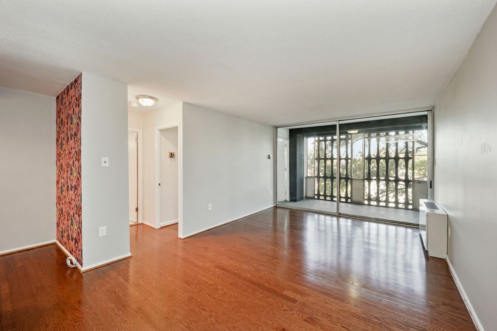 Washington Condo: 1311 Delaware Ave SW