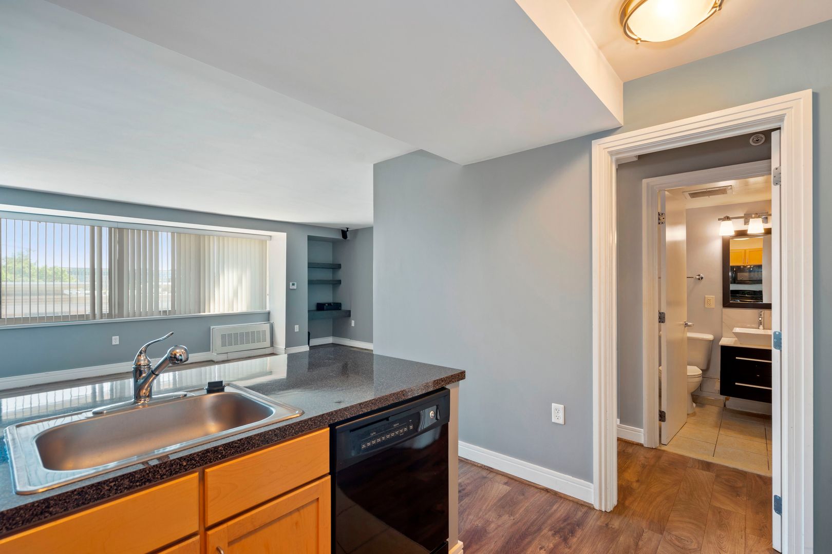 Washington Condo: 800 4th St SW #N614