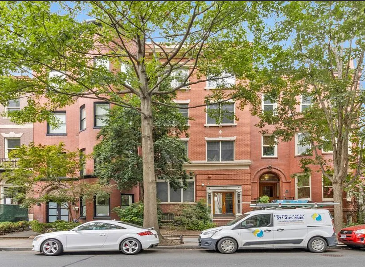 Washington House: 1737 P St NW