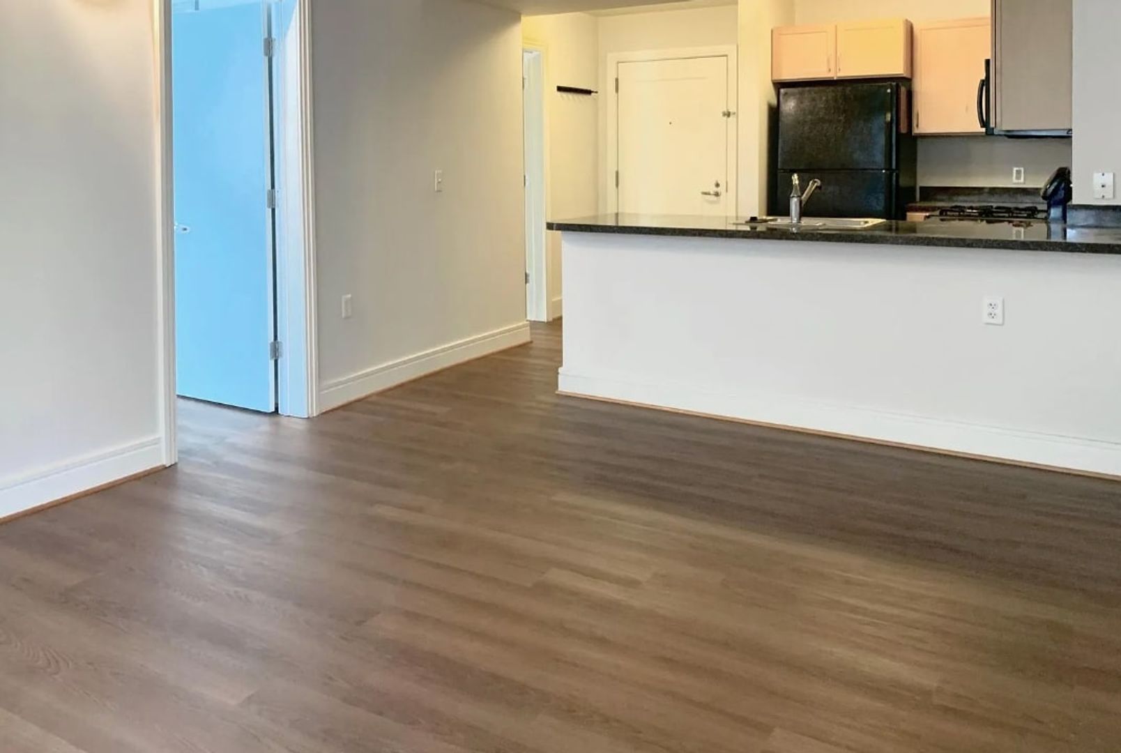 Washington House: 800 4th St SW Unit S117