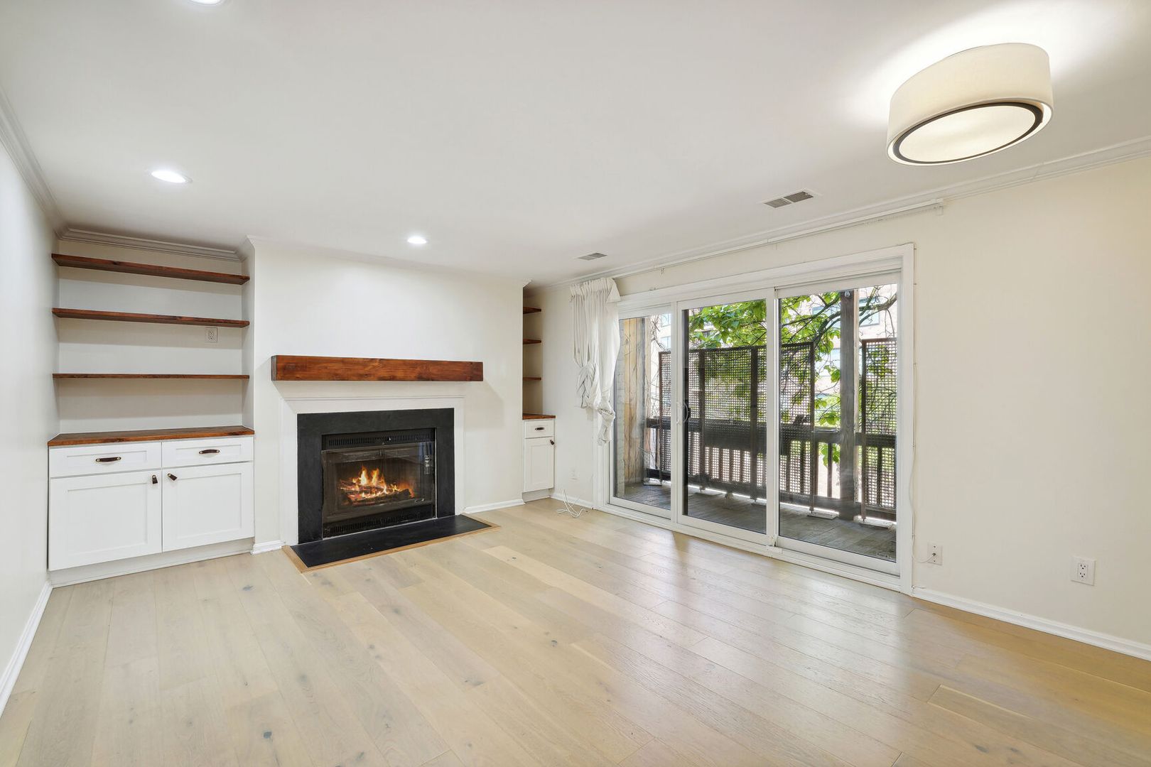 Washington Condo: 1124 25th St NW #211