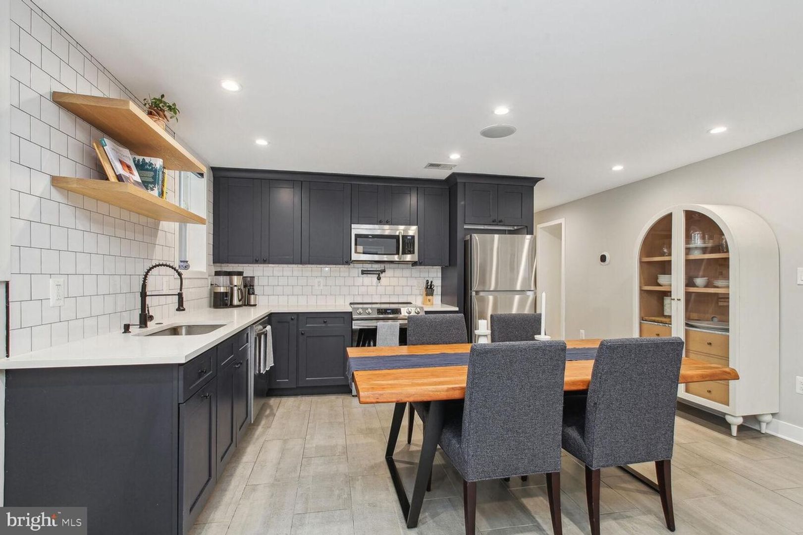 Washington Condo: 216 T St NE #1