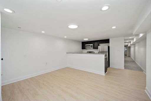 Sunlit & Fully Updated 2BR/1BA Condo in the Heart of U Street Corridor – photo 1