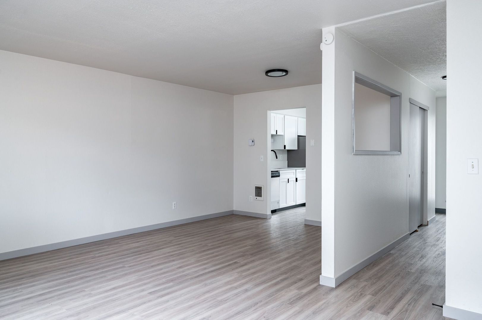 Vancouver Apartment: 2478 Rossiter Lane