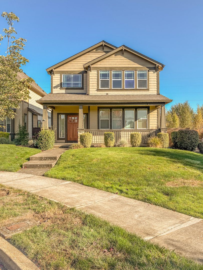 North Plains House: 28751 NW Keenon St.