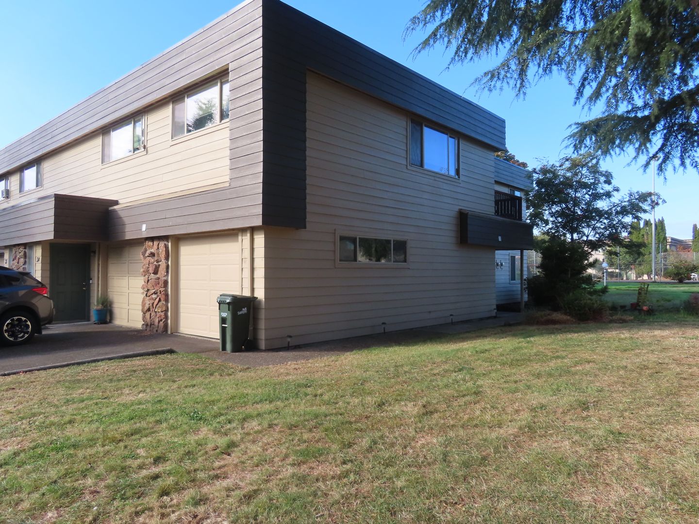 Springfield House: 2727 Gateway St. #33