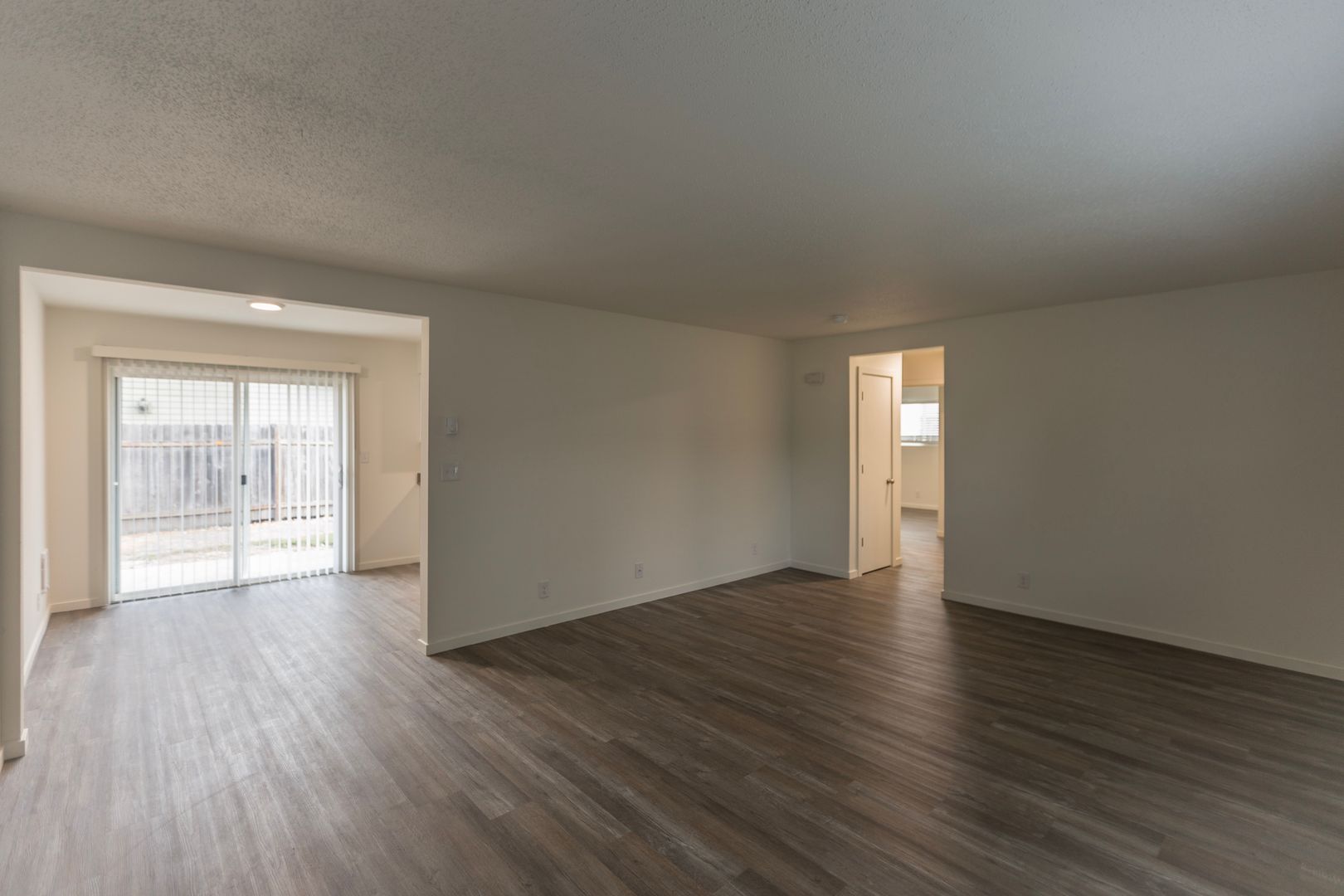 Newberg Apartment: 822 S Columbia St