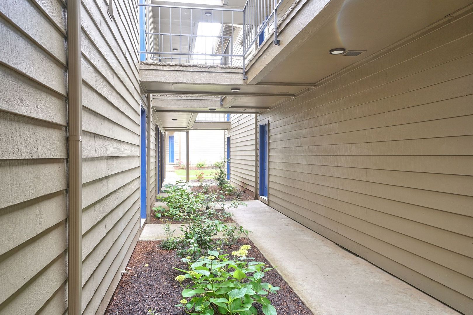 Gresham Apartment: 165 SW Eastman Pkwy