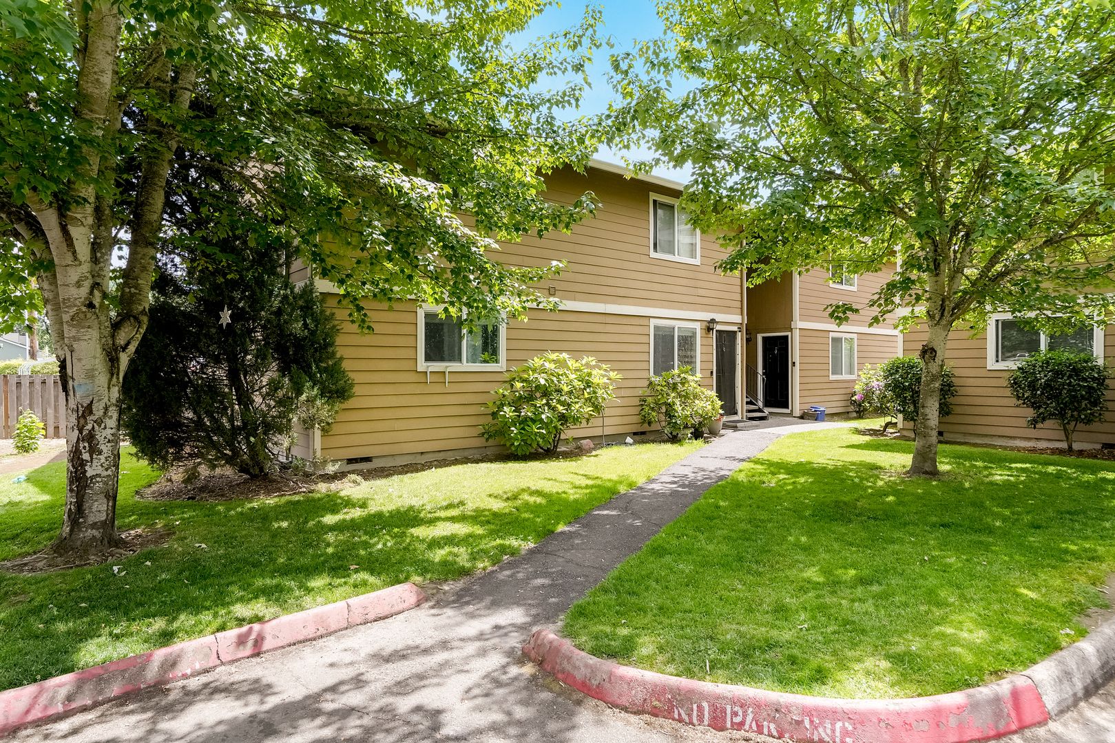 Beaverton Apartment: 17170-17220 SW Heritage Ct