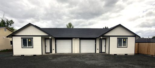 Price Drop! Brand-New 3 Bedroom Duplex with Private Fenced Yard – Available Now in Sweet Home!