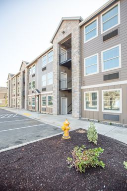 Q1 APARTMENTS- DISCOVER YOUR DREAM HOME!-REDUCED RENTS – photo 1