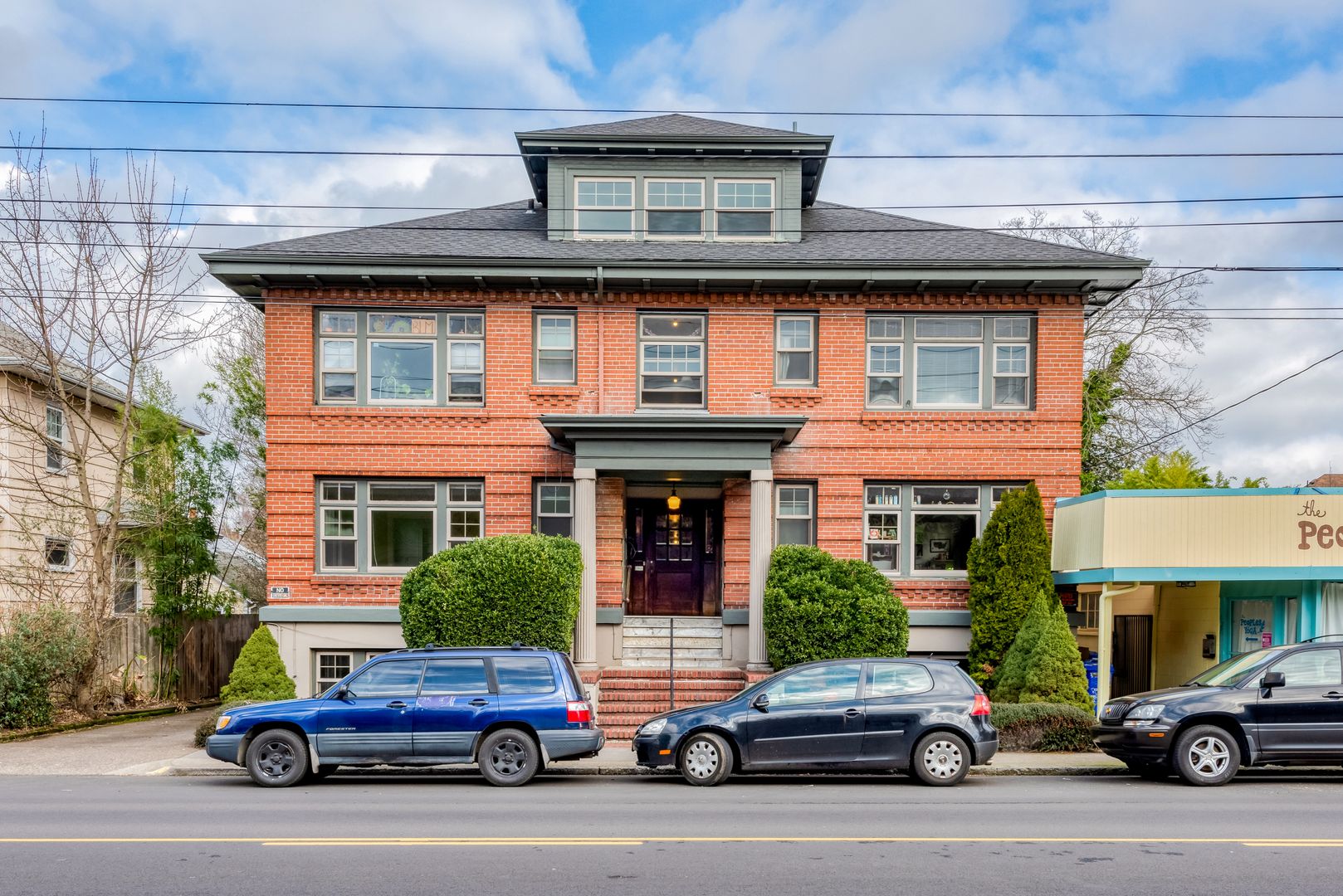 Portland Apartment: 4025 SE Hawthorne Blvd