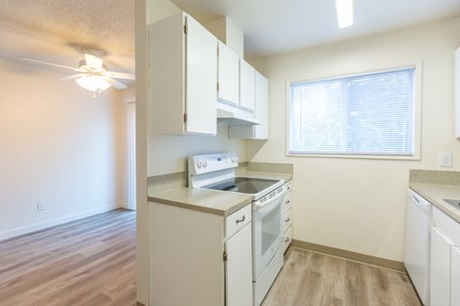 5840 Southwest Erickson Avenue Beaverton, OR 97005, 46 – photo 1
