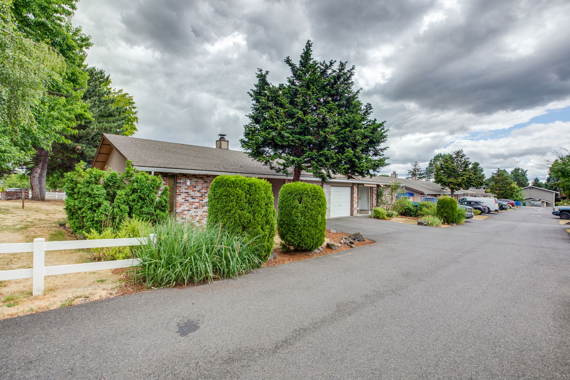 Vancouver Apartment: 5803 and 5815 NE 34th Street