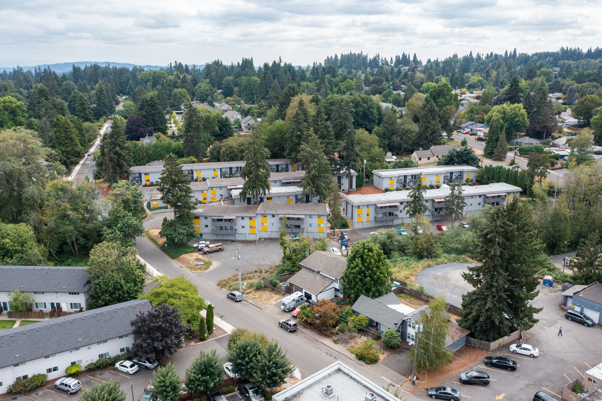Tigard Apartment: 9800 SW Frewing St.