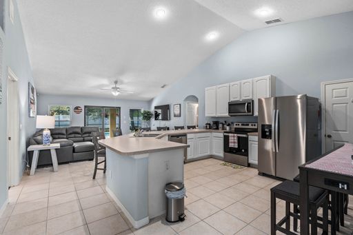 1030 Coventry Rd, Davenport, FL 33897 photo 7