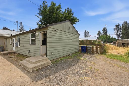 Updated 2-Bed in Medical Lake - In-Unit Laundry, Fenced Yard & Granite Kitchen