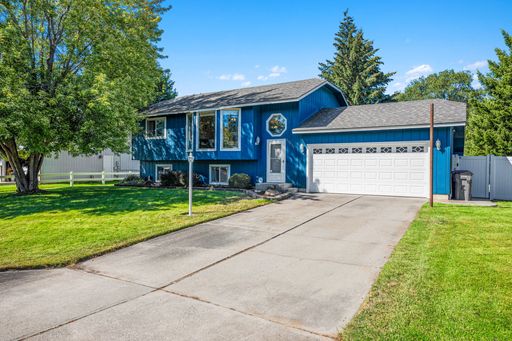 Updated 4BR Split-Level in Spokane Valley - Deck, 2-Car Garage & Daylight Basement – photo 1