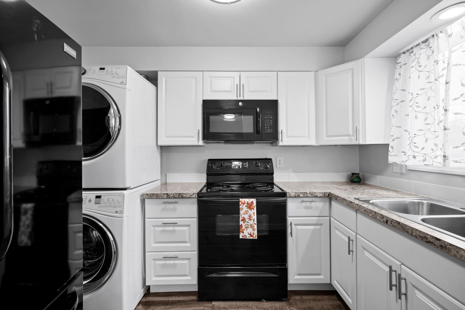 Spokane Apartment: 2003 E. Desmet Ave.