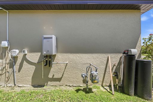 35029 Brackett Bend, Zephyrhills, FL 33541 photo 43