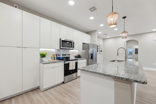 Three Bedroom - Brand New Luxury Apartment, W/D Connections, Granite Countertops – photo 1