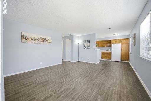 FULLY EQUIPPED KITCHEN! SPACIOUS WALK-IN CLOSET! PRIVATE BALCONY OFF THE MASTER!!