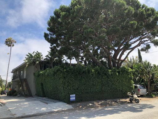 2 Bdm-1BA Upper Triplex W/Front + Rear Yards (Marina Del Rey Adj.) – photo 1