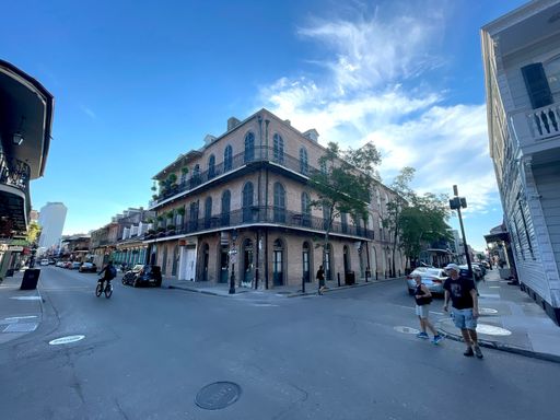 Amazing 3rd Floor - 2-Bedroom French Quarter on Royal - Wrap-Around Balcony Unit – photo 1