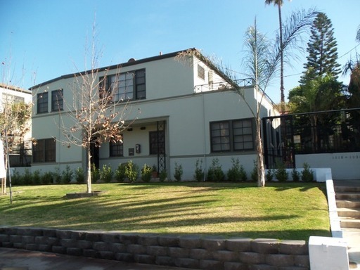 Los Angeles Apartment: 1018-1030 1/2 S. Westmoreland Avenue