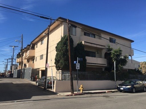 Venice Apartment: 116 Rose Avenue