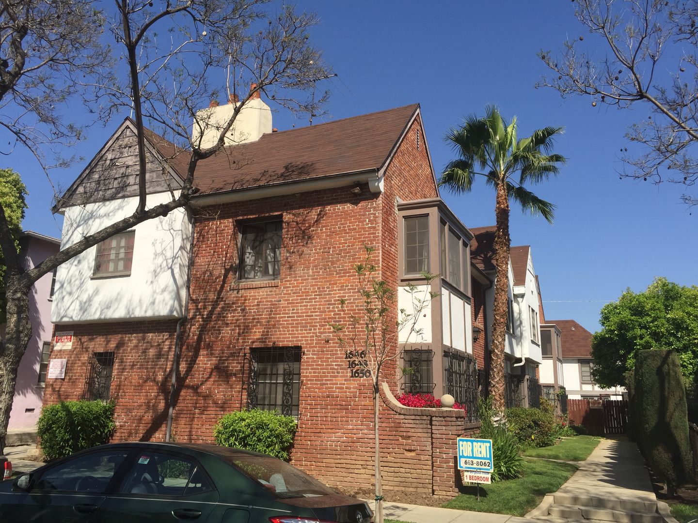 Los Angeles Apartment: 1646 Rodney Drive