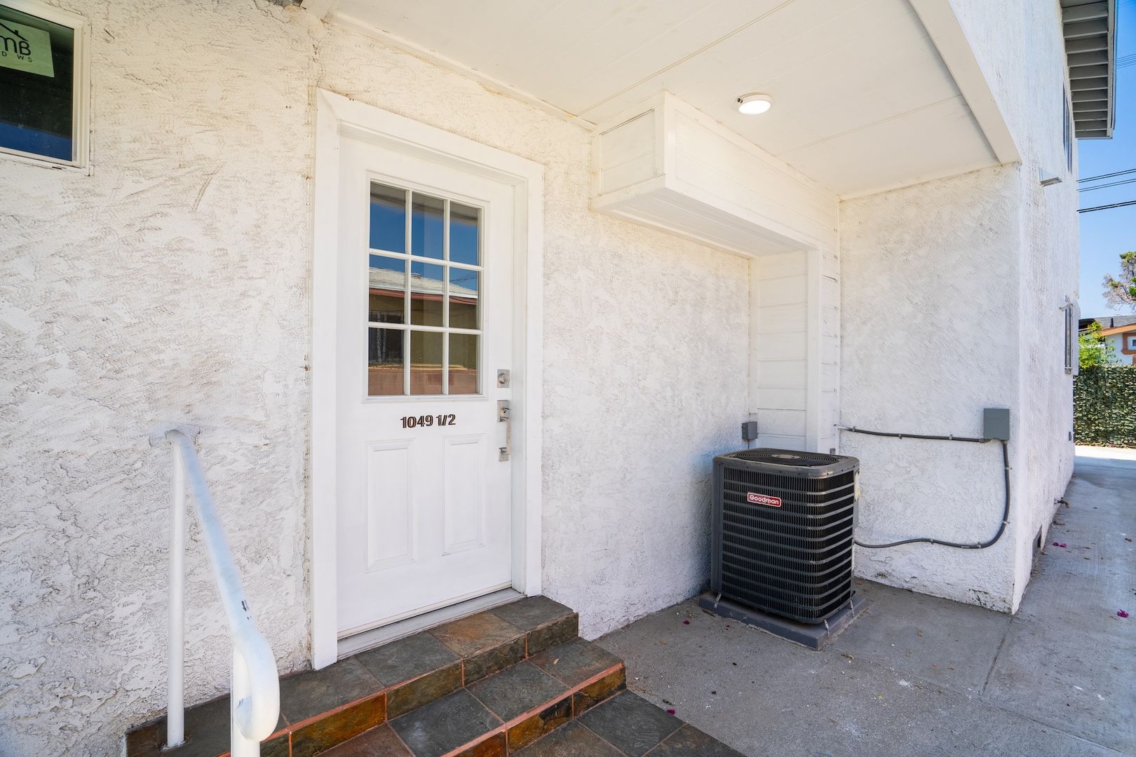 Los Angeles Apartment: 1049 W. 62nd Street