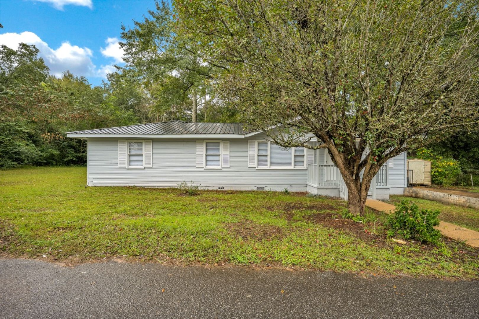 Sylacauga House: 603 Darby Ave/603 Alexander Circle