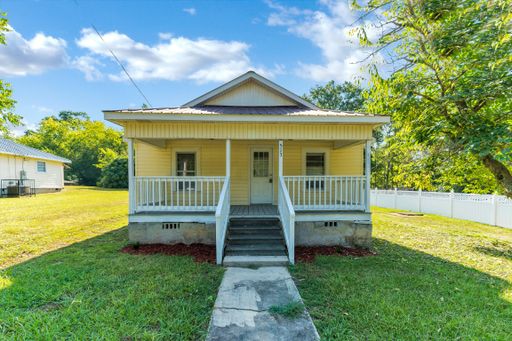 Charming & Move-In Ready 2-Bedroom Home in Talladega!