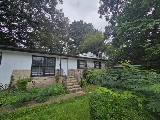 Move in Promo: $250 off First Month's Rent!! 3 Bedroom Beauty- Move in Ready – photo 1