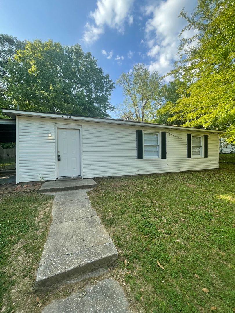 Montgomery House: 3510 Dundale Rd