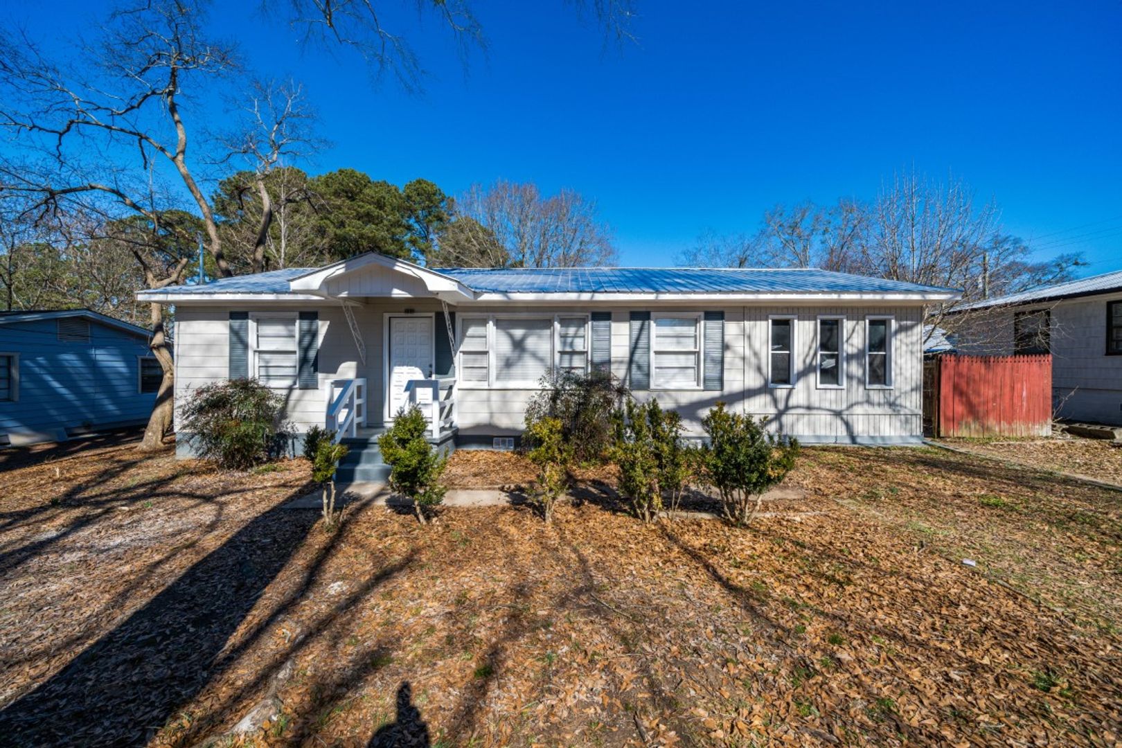 Graysville House: 352 1st Ave NW