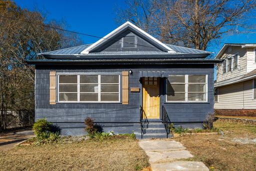 STUNNINGLY REMODELED • SUPER SPACIOUS • WON’T LAST LONG! – photo 1
