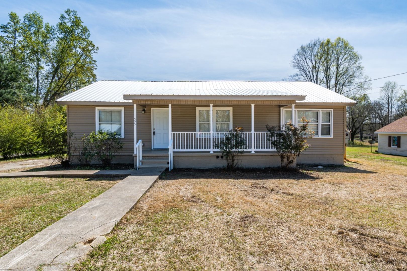 Graysville House: 555 7th Ave SW