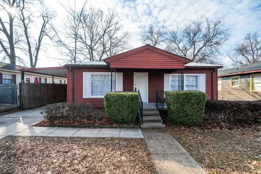 Move in Promo: $250 off First Month's Rent!! – photo 1