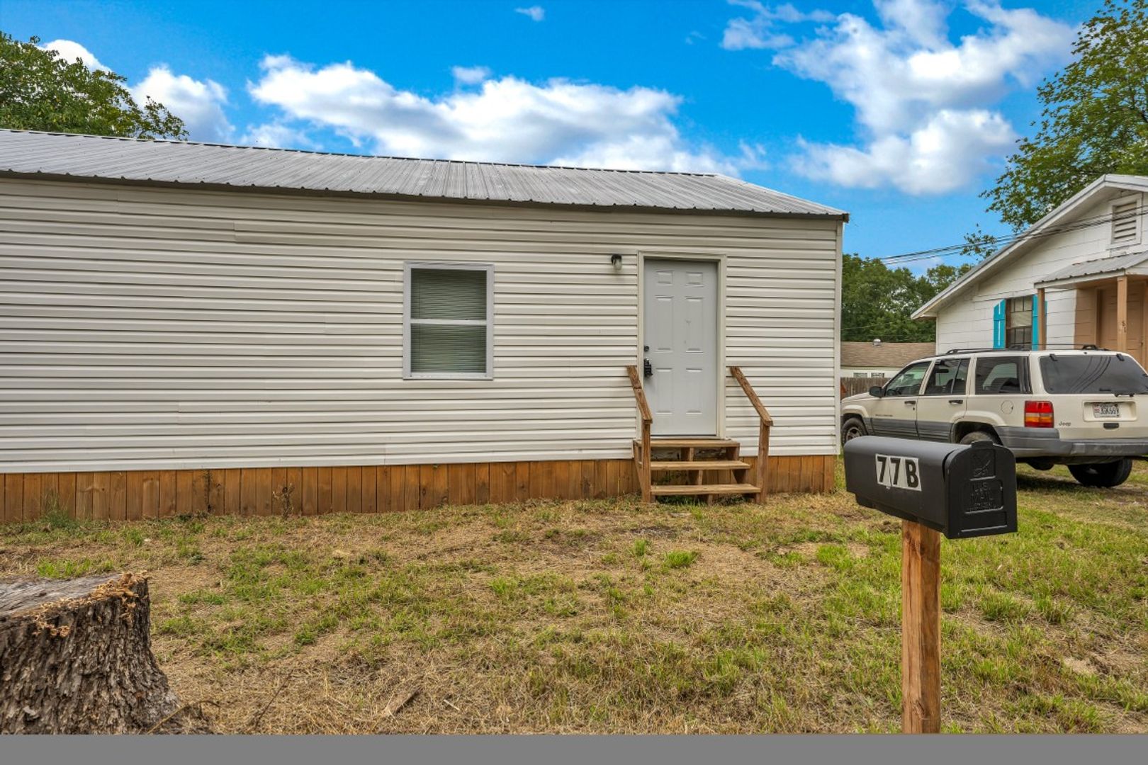 Childersburg House: 77 Alan St Unit B