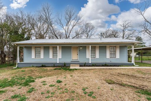 Pet Friendly 4 Bedroom Beauty in Boaz!