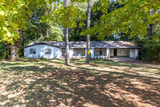 Your Next Home Awaits! Spacious 4-Bedroom with Modern Upgrades! – photo 1
