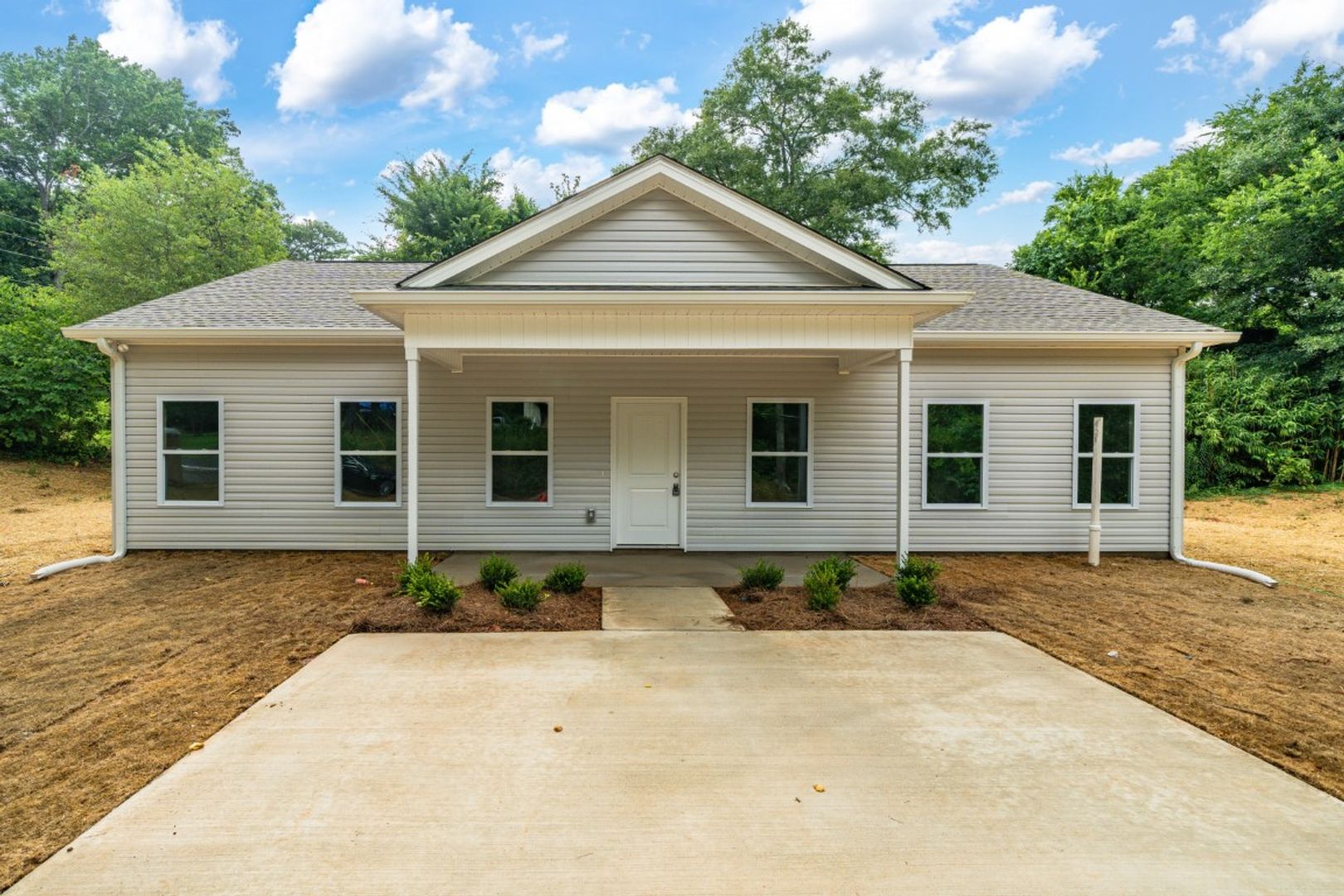 Hueytown House: 3201 Circle Dr