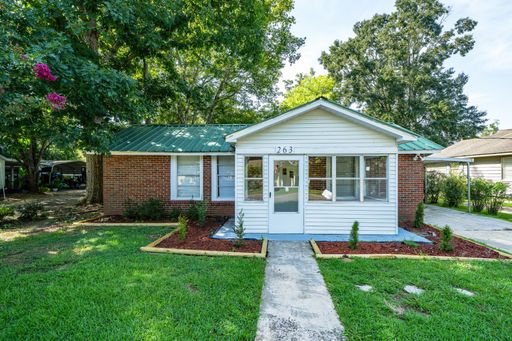 Bright & Spacious 3-Bedroom Retreat