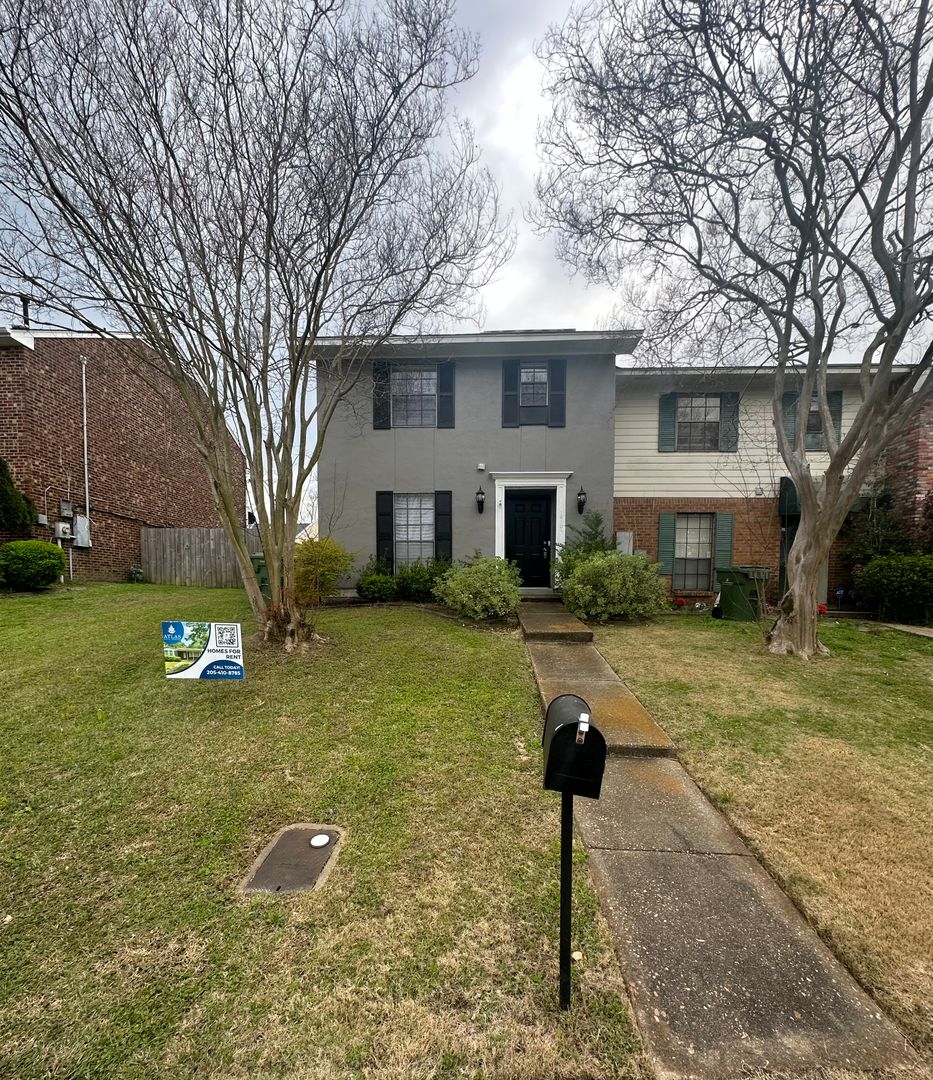 Montgomery House: 1610 Limestone Ct