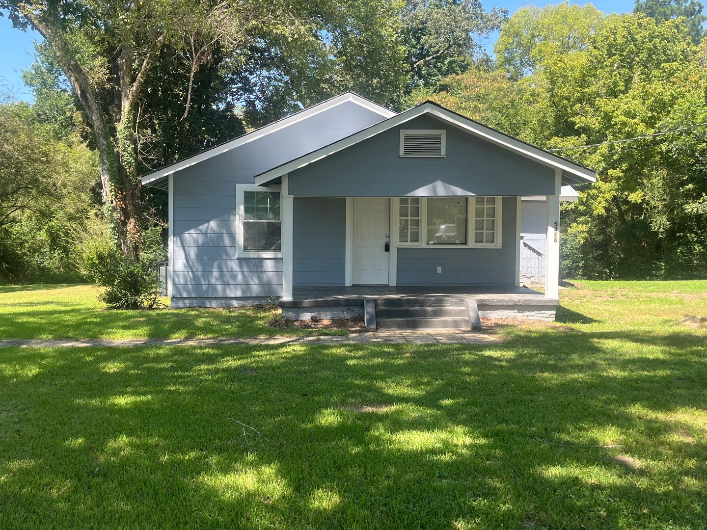 Mount Olive House: 5416 Powers Rd